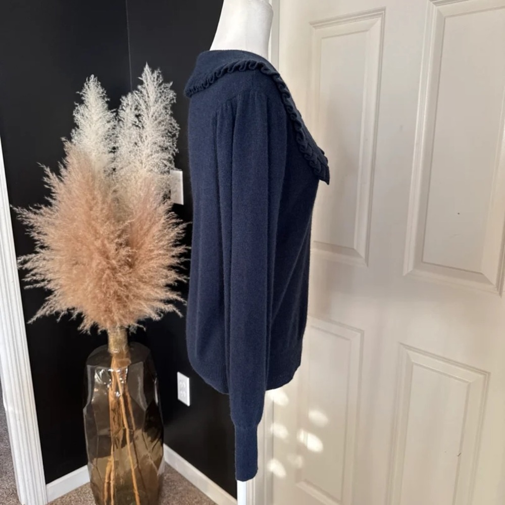 Autumn Cashmere Navy Peter Pan Collared Puff Sleeve 100% Cashmere Sweater
Large - Picture 6 of 12
